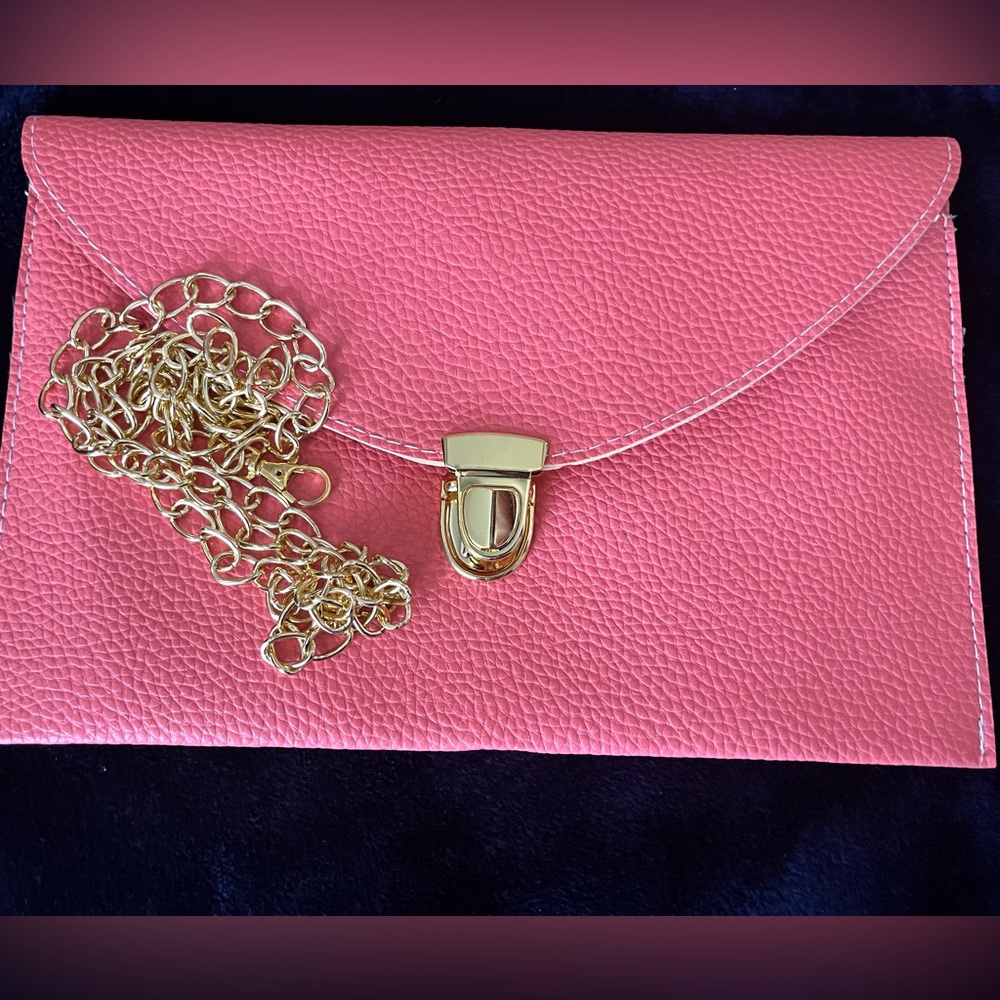 Coral Handbag w chain